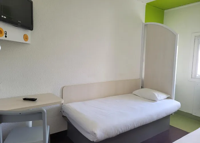 Tip Hotel Cambrai Ex Hotel F1